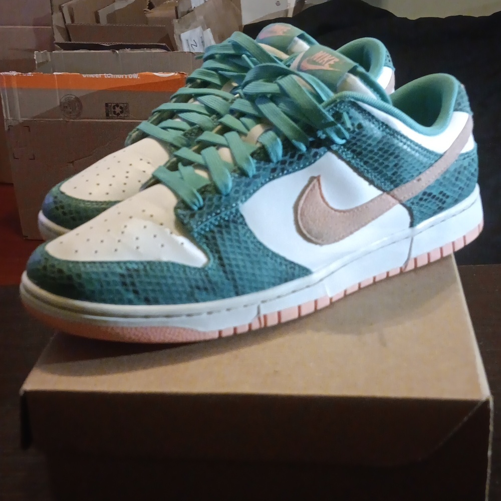 Nike Dunk Low ME Snakeskin Washed Teal Bleached Coral Men's SZ 11 EUC - Picture 3 of 9